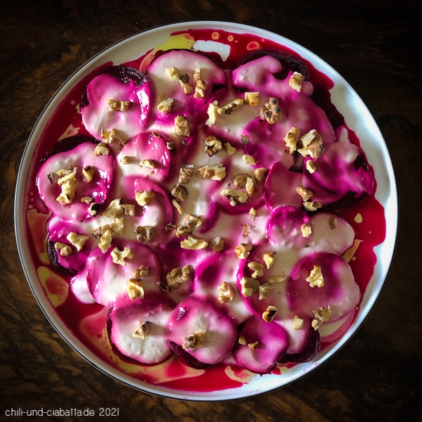 Rote Bete-Salat mit Knoblauch-Joghurt